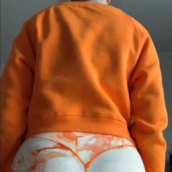 Balance Athletica Essence Crew - Mango - Picture 3 of 4